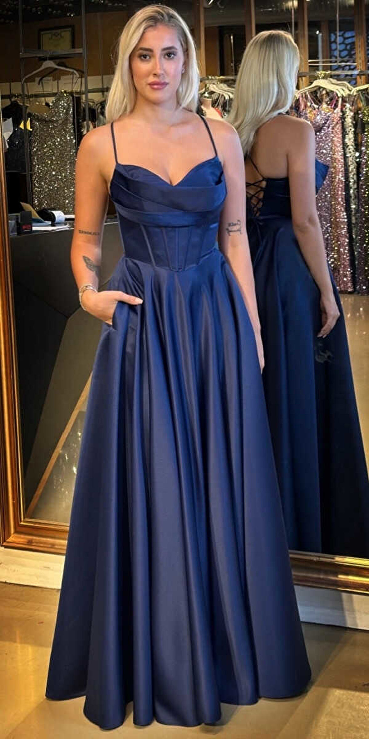 Lacivert İp Askılı  Sırt Dekolteli  Kloş Etekli Saten Uzun Abiye Elbise 7783