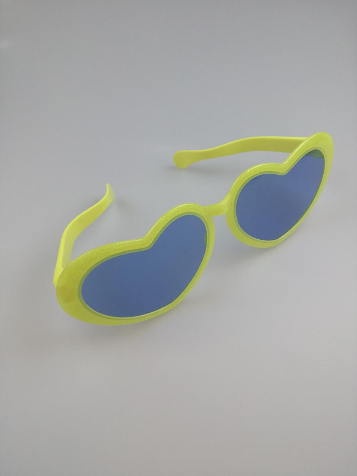 PARTİ GÖZLÜĞÜ BÜYÜK KALP SARI