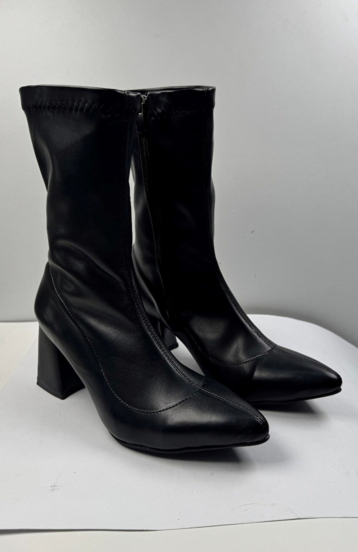 Kadın Deri Bot Sivri Burun Dikiş Detaylı Fermuarlı Streç Esnek Kalın Topuklu Ayakkabı 779