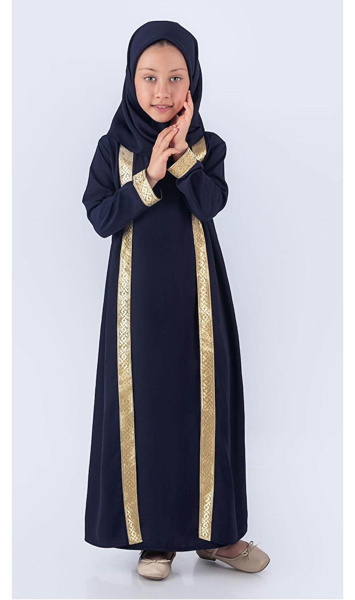 Medine İpek Kumaş Eşarplı Tesettür Namaz Elbise M00742