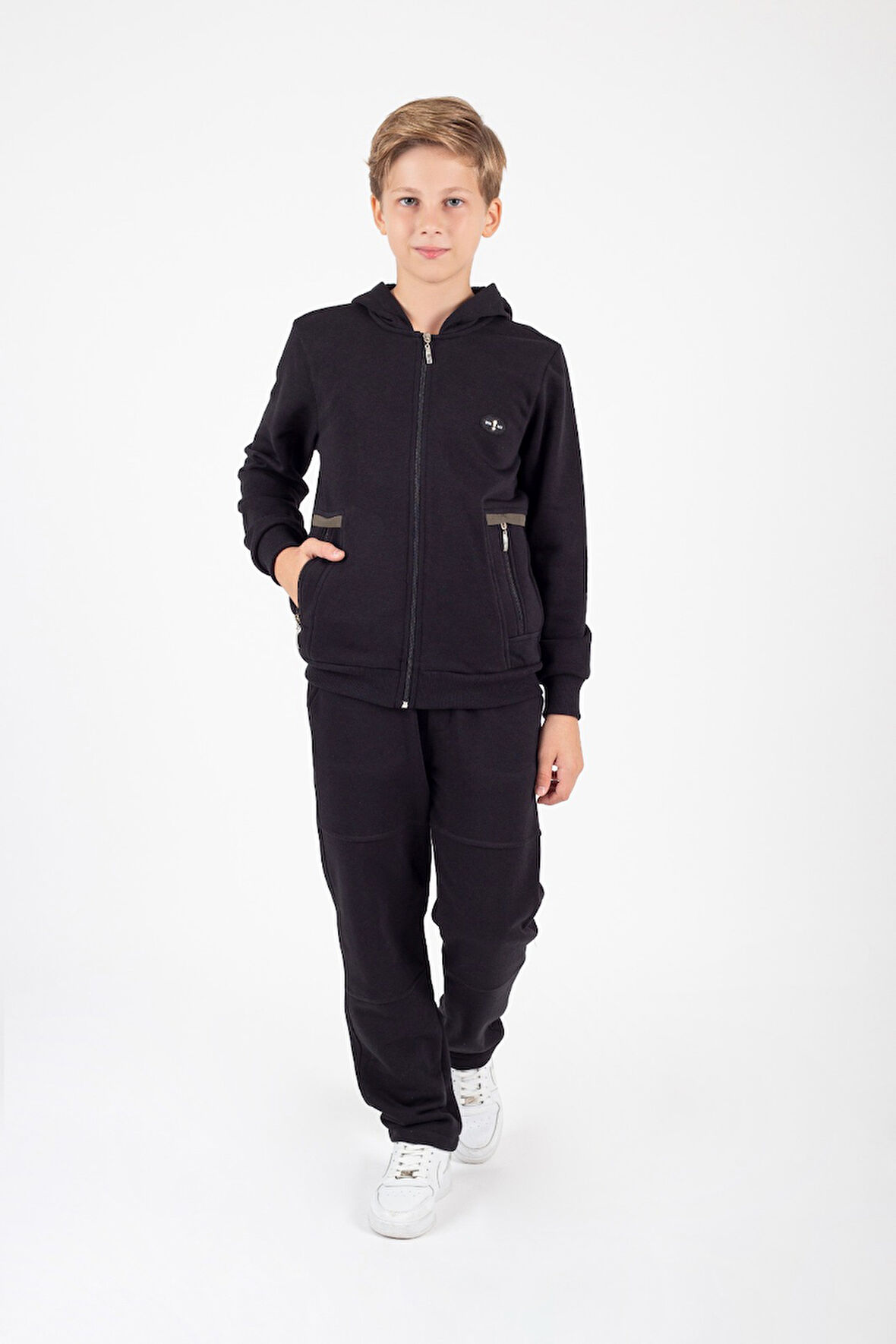 Erkek Çocuk Fermuar Kapamalı Kapüşonlu Arma Detaylı Eşofman Takımı M00757