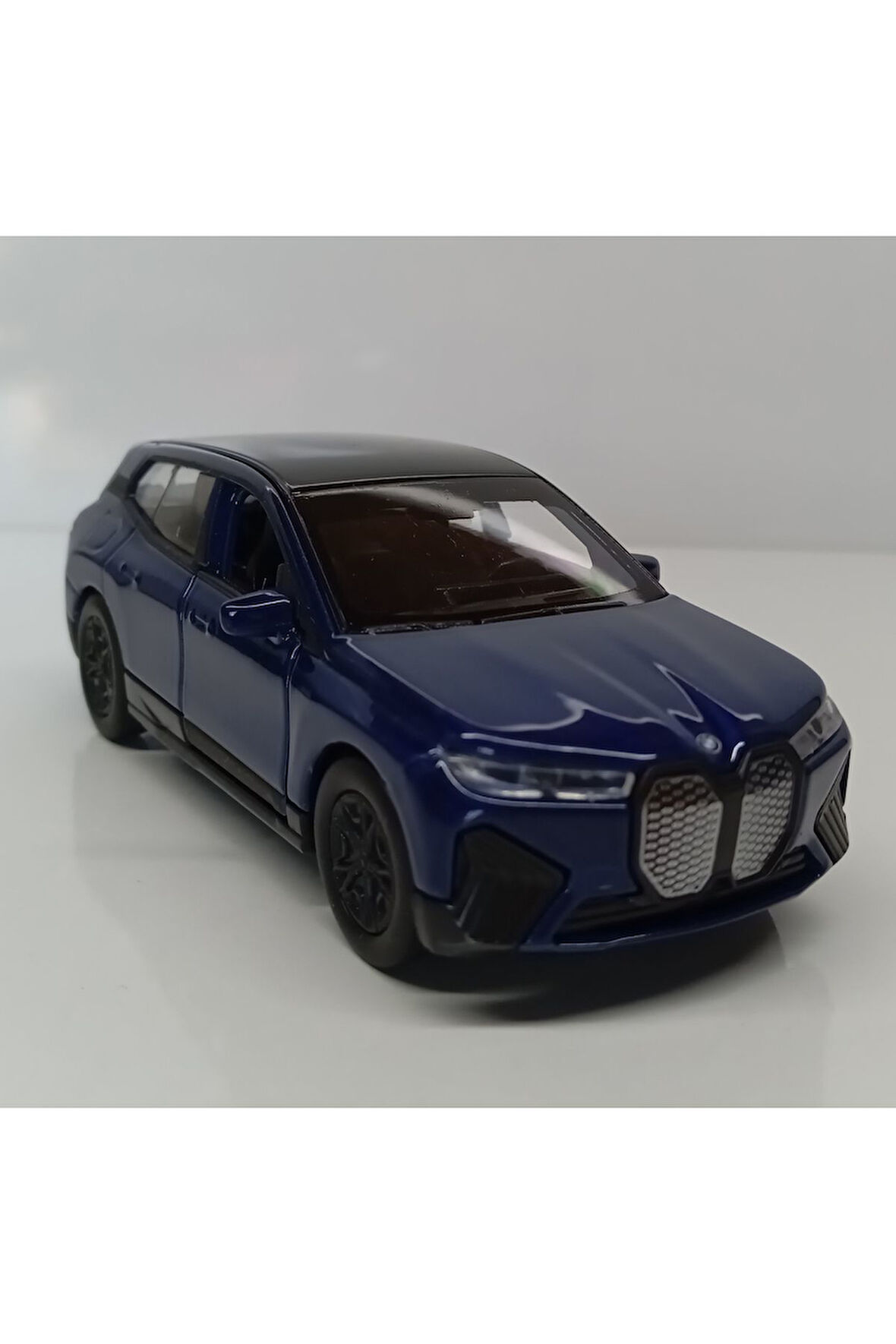 Dianomi welly 1:32 ölçek BMW İX // ÇEK-BIRAK 12 CM METAL ARABA