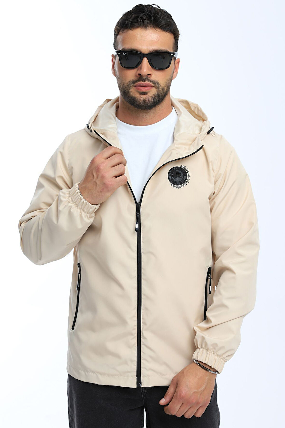 Erkek Astarlı Rüzgara Dayanıklı Kapüşonlu Bej Yağmurluk - Rüzgarlık | 2XL