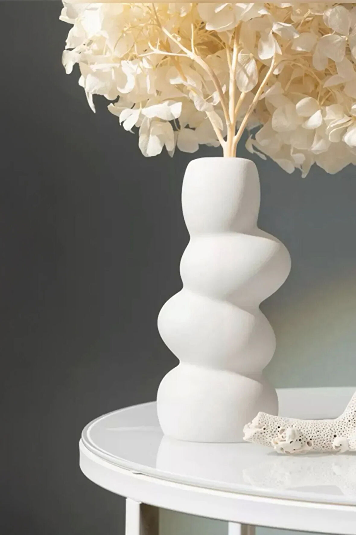 Beyaz Asimetrik Taş Vazo Ev Dekorasyonu