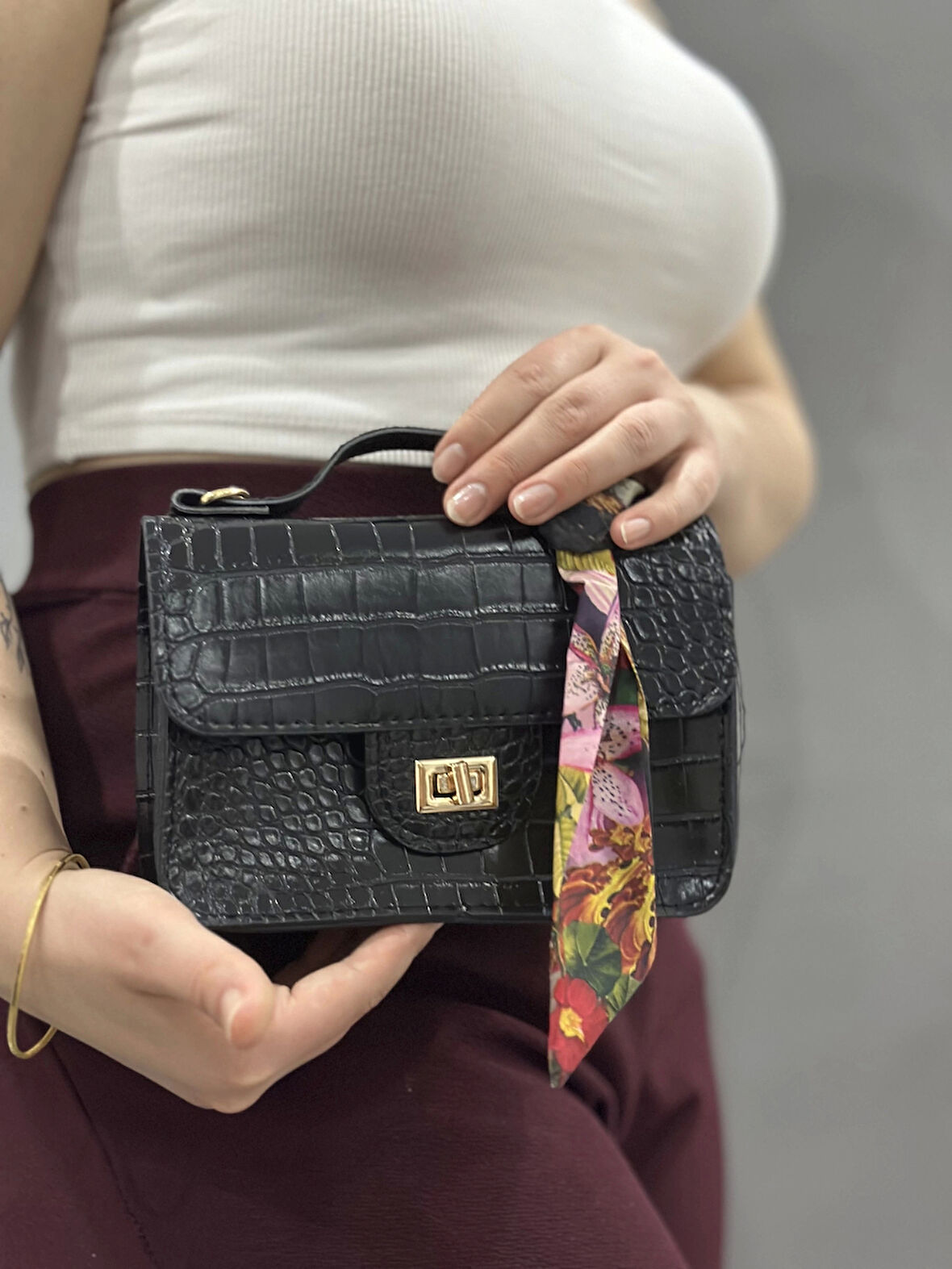 Jisse siyah cilt çanta