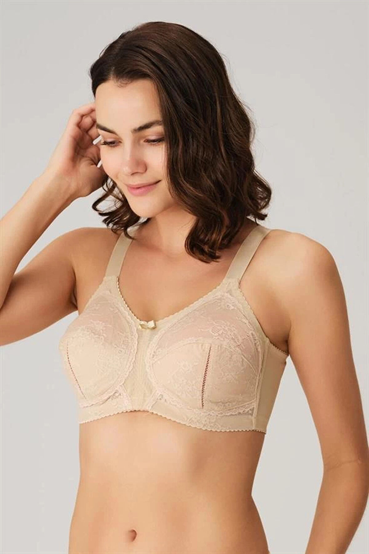 Amora Secret Balenli Desteksiz Dolgusuz Toparlayıcı Dantelli Küçültücü Sütyen