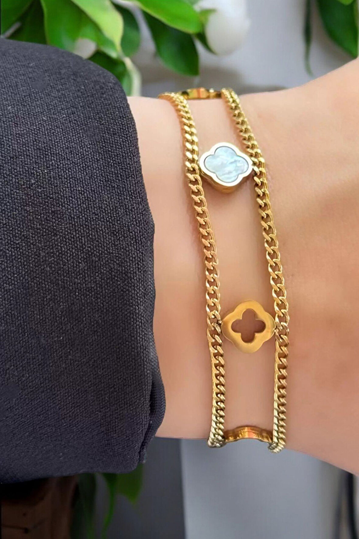 Çift Zincirli Yonca Charm Gold Çelik Bileklik