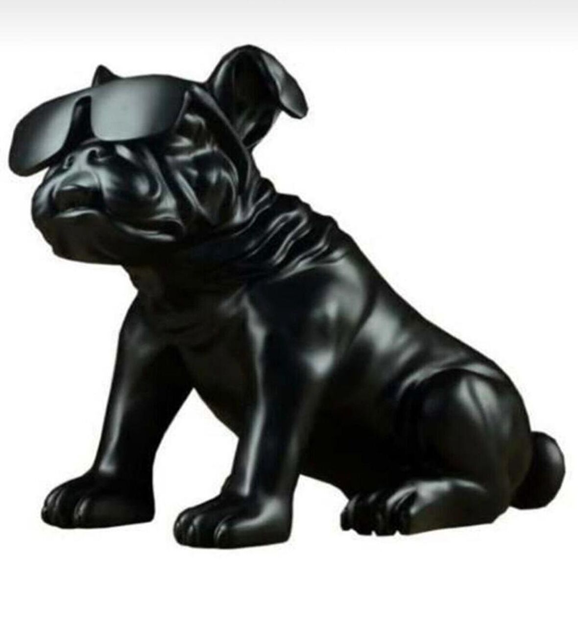 GÖZLÜKLÜ BULLDOG