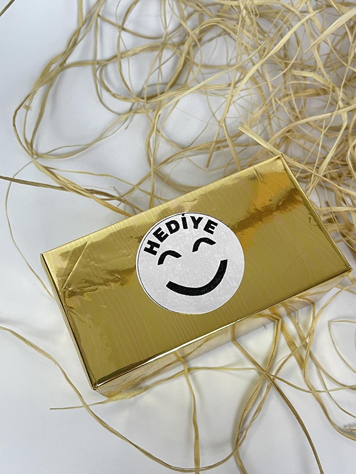 Hediye Gülen Yüz 50 mm Yuvarlak Yapışkanlı Sticker 100 Adet