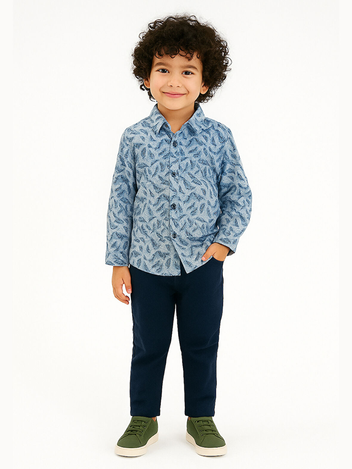 Mavi Gömlekli Lacivert Gabardin Pantolonlu Erkek Çocuk Takım