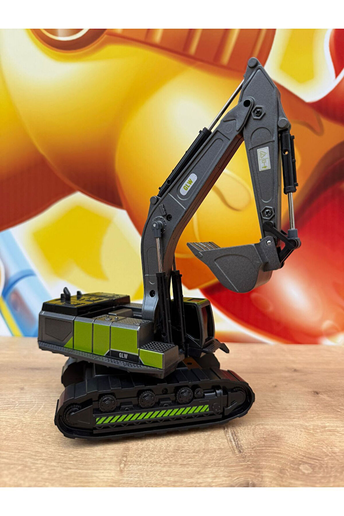 Sürtmeli İnşaat Araçlar Serisinden Metal Oyuncak Kepçe Yeşil Ekskavatör Kepçe İş Makinesi Dozer