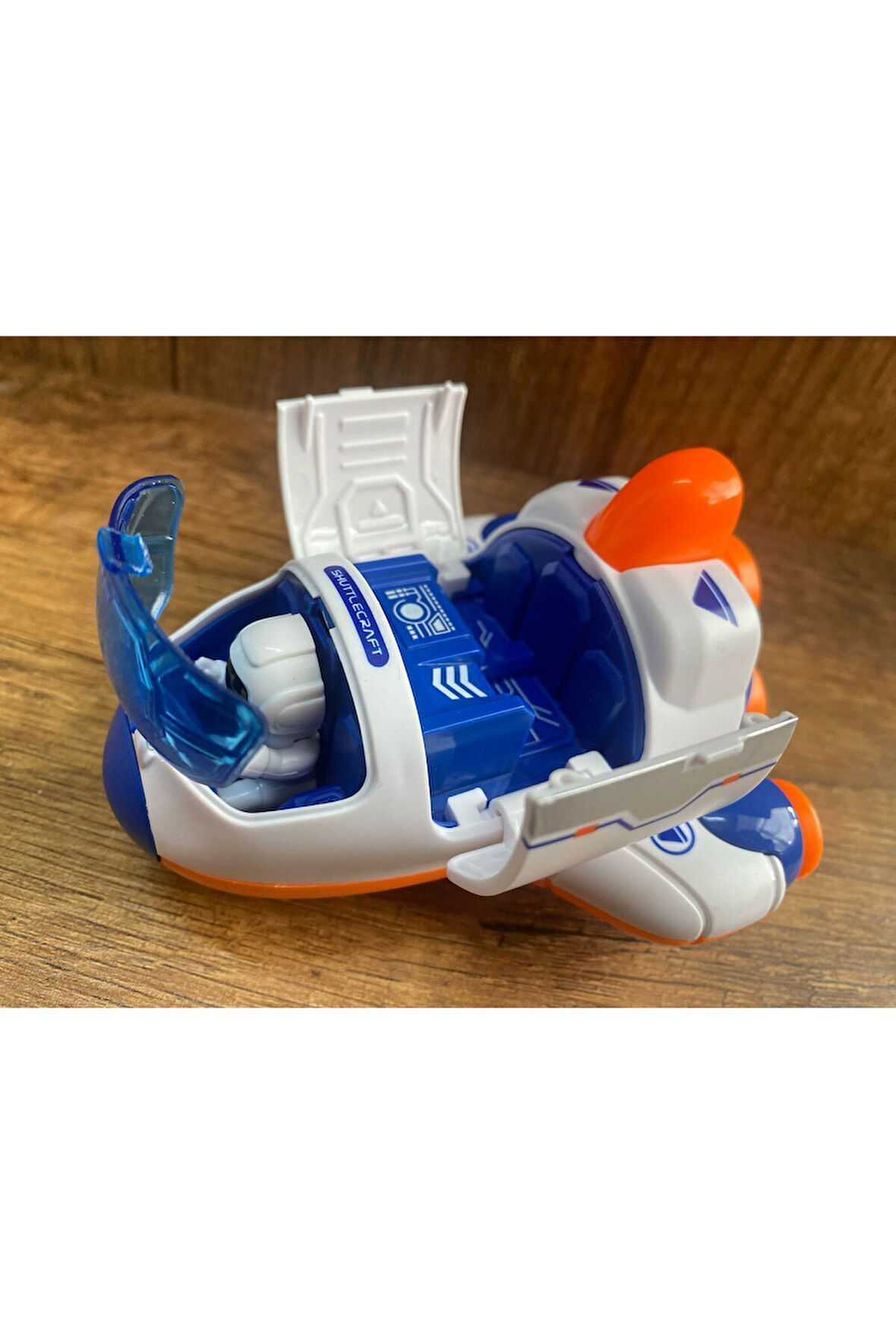 ROKET UZAY MEKİĞİ VE ASTRONOT FİGÜRÜ OYUNCAK ASTRO UZAY MEKİĞİ KAPAKLARI AÇILIR FİGÜRLÜ TURUNCU