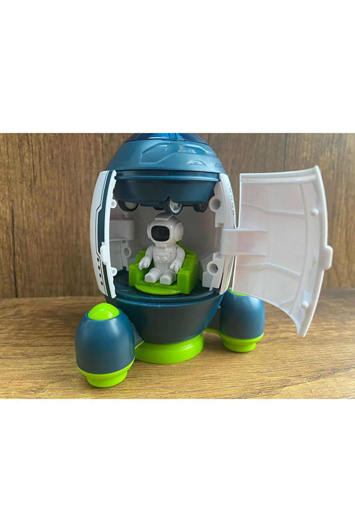 UZAY MEKİĞİ UZAY ARACI ASTRONOT KAPILARI AÇILIR UZAY ARAÇLARI ROKET UZAY KAPSÜLÜ OYUNCAK