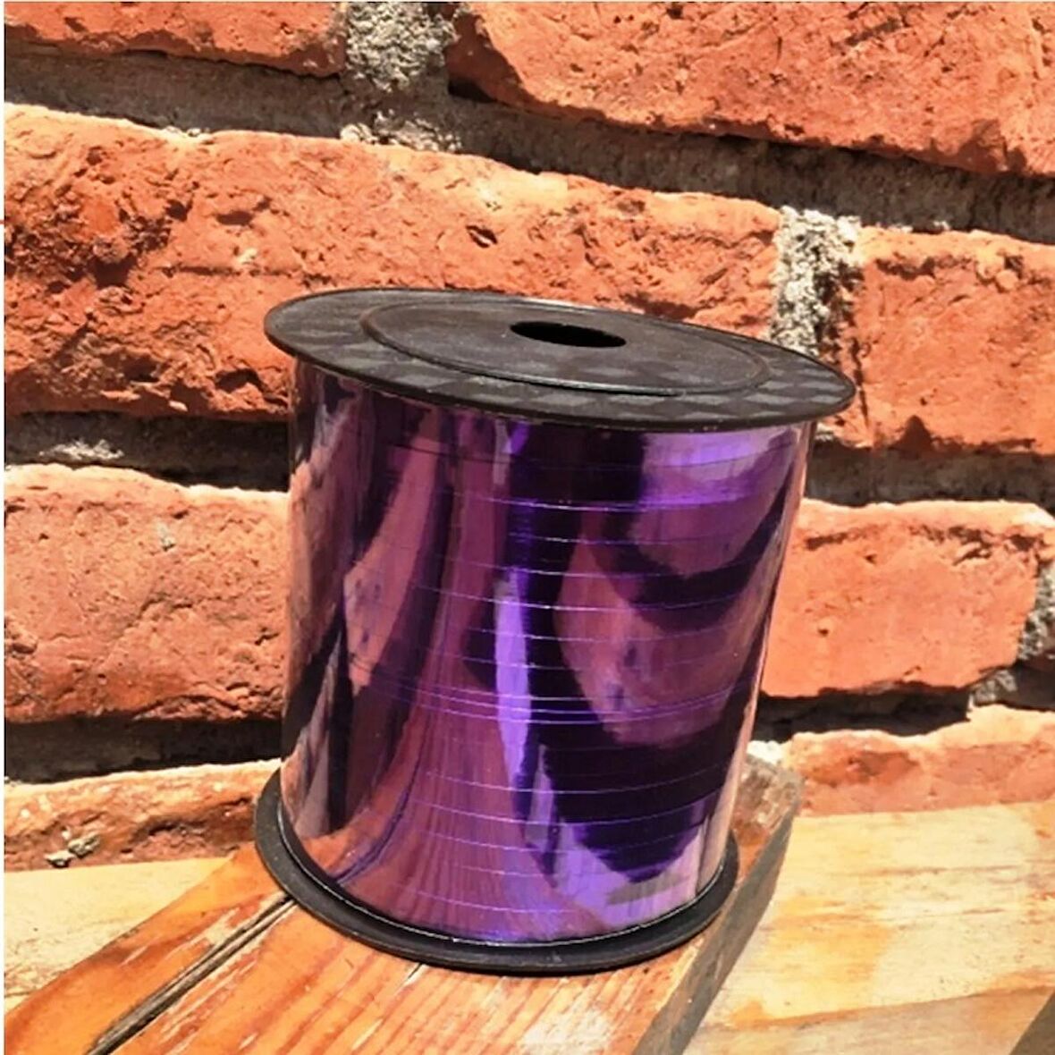 200 METRE MOR RAFYA PARLAK METALİK MOR RAFYA MOR BALON İPİ MOR DEKORASYON SÜSLEME RAFYASI PARLAK MOR RAFYA