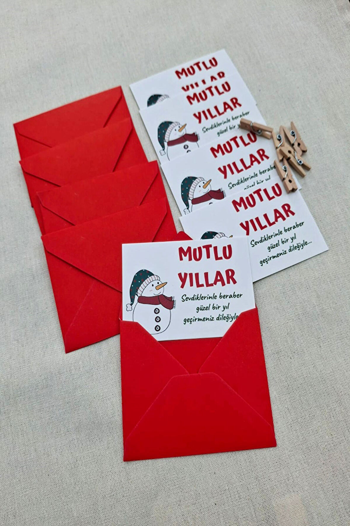 15 Adet Kırmızı Zarf Snowman Mutlu Yıllar Kartı - Yılbaşı Hediye - Hediye Paketleme - 9x7
