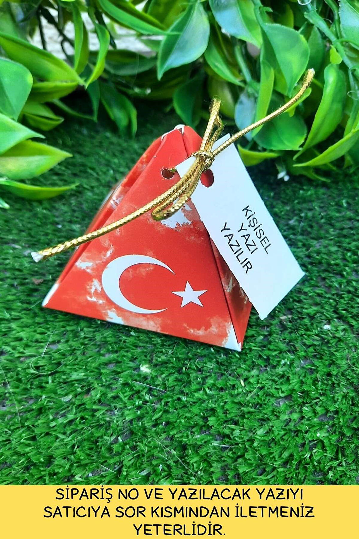 30 Adet Gold İpli Türk Bayraklı Piramit Kutu -  Kına Hediyesi - Mevlid Hediyesi - Okul Hediyesi
