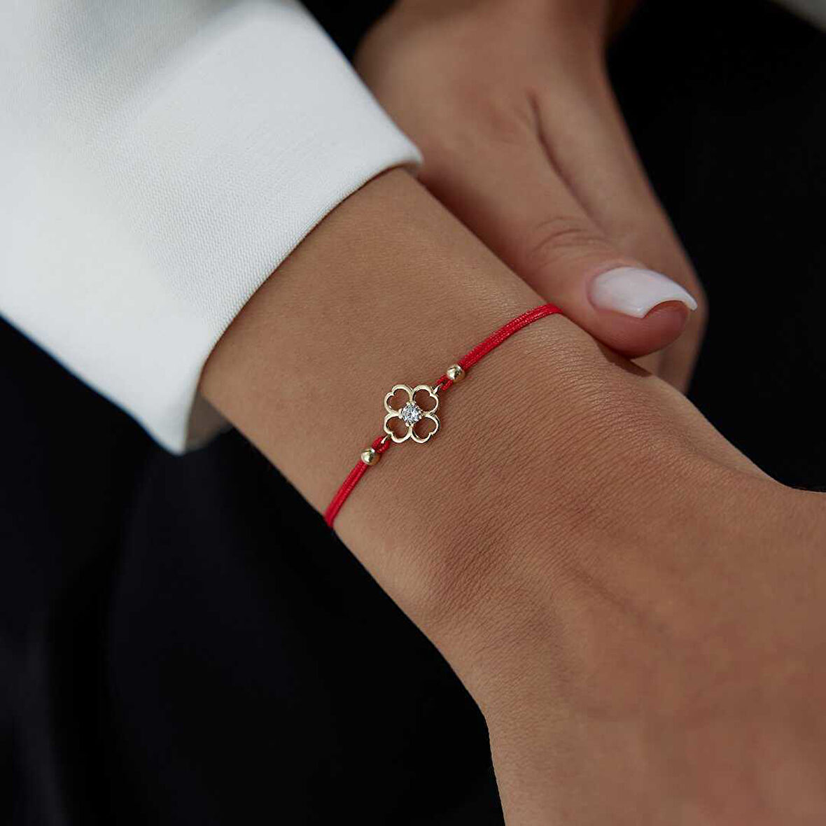 Taşlı Çiçek İp Bileklik