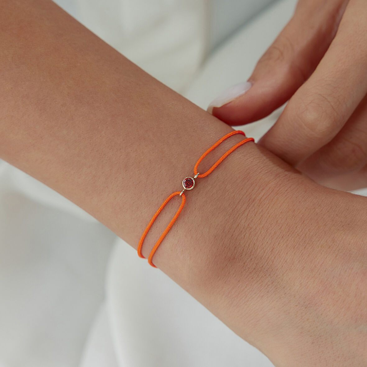 Oğlak Burcu Garnet İpli Bileklik