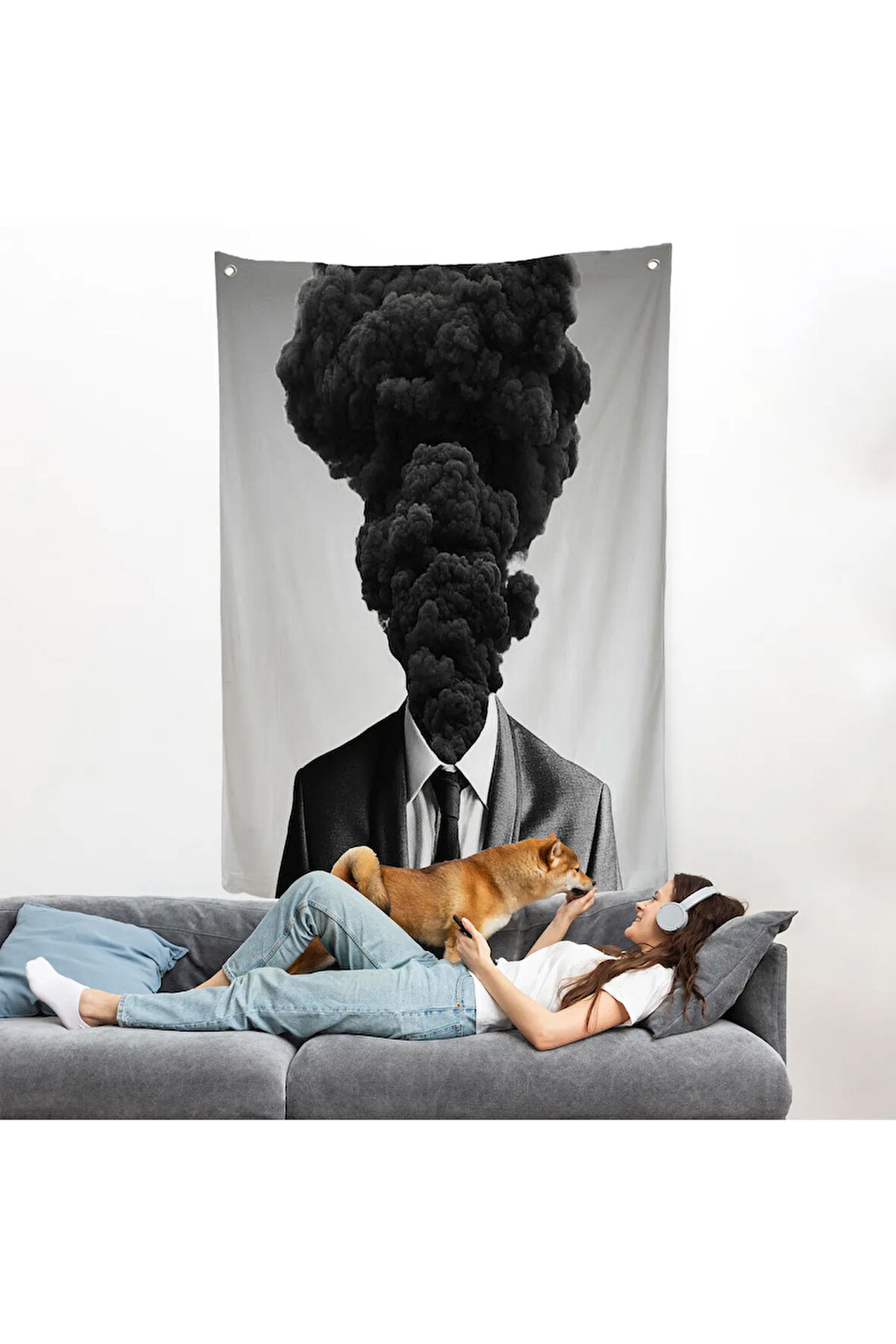 Kafasından Kara Duman Çıkan Adam Duvar Örtüsü-7926