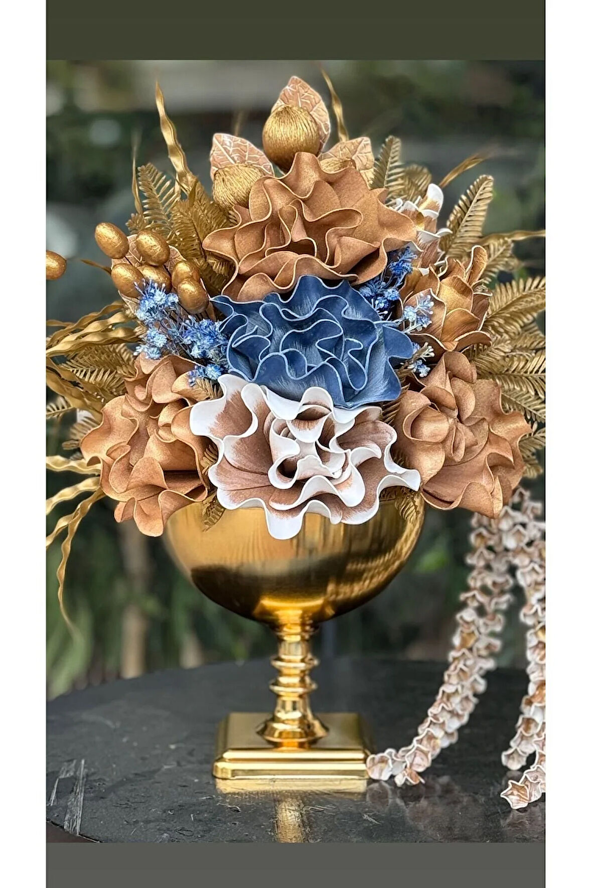 Yapay Çiçekli Antik Kare Ayaklı Vazo No:3