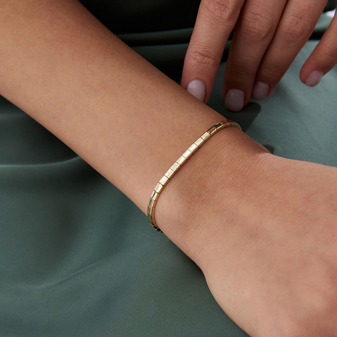 Sequential Square Bileklik