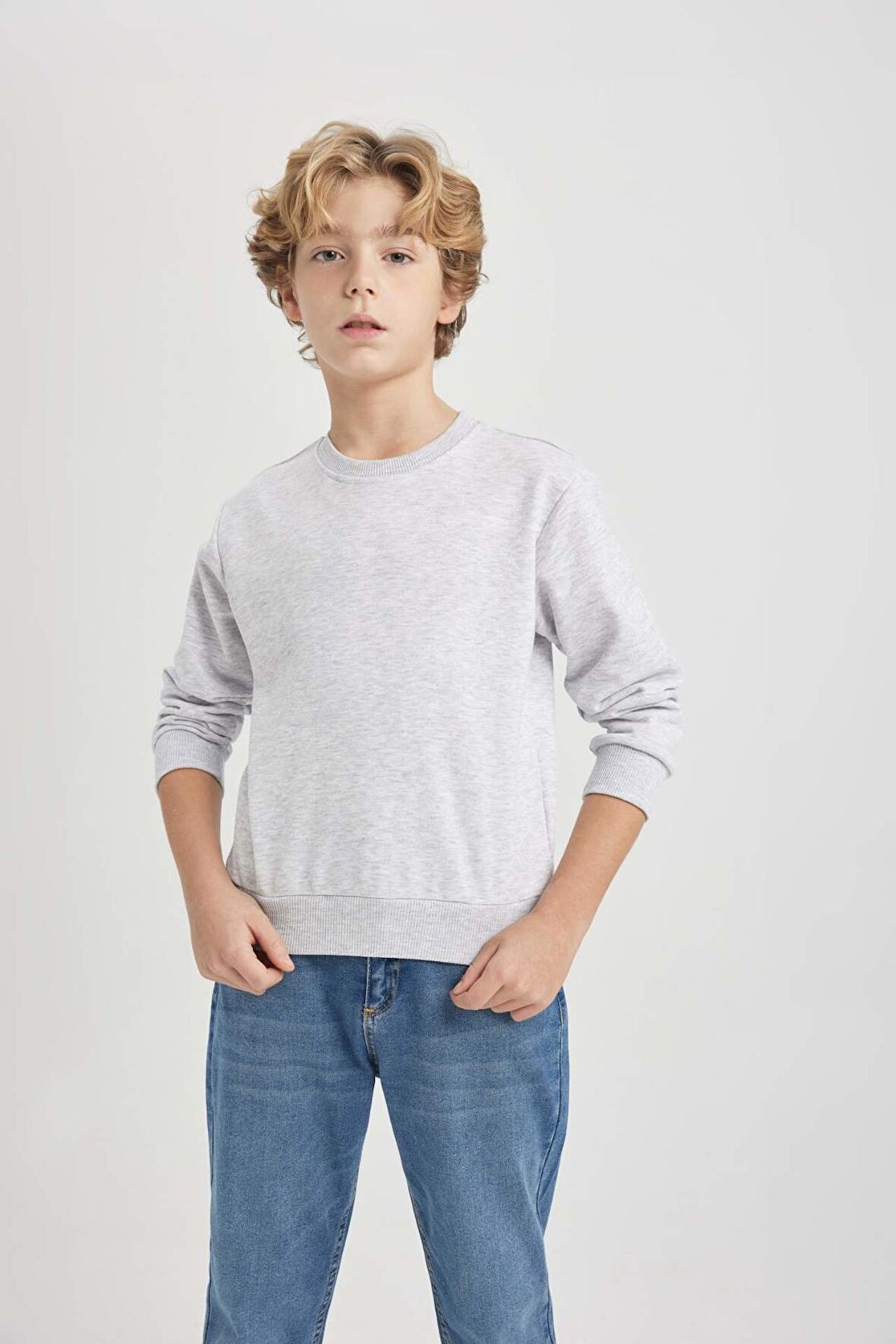 DeFacto Erkek Çocuk Bisiklet Yaka Basic Sweatshirt B7097A824SPGR400