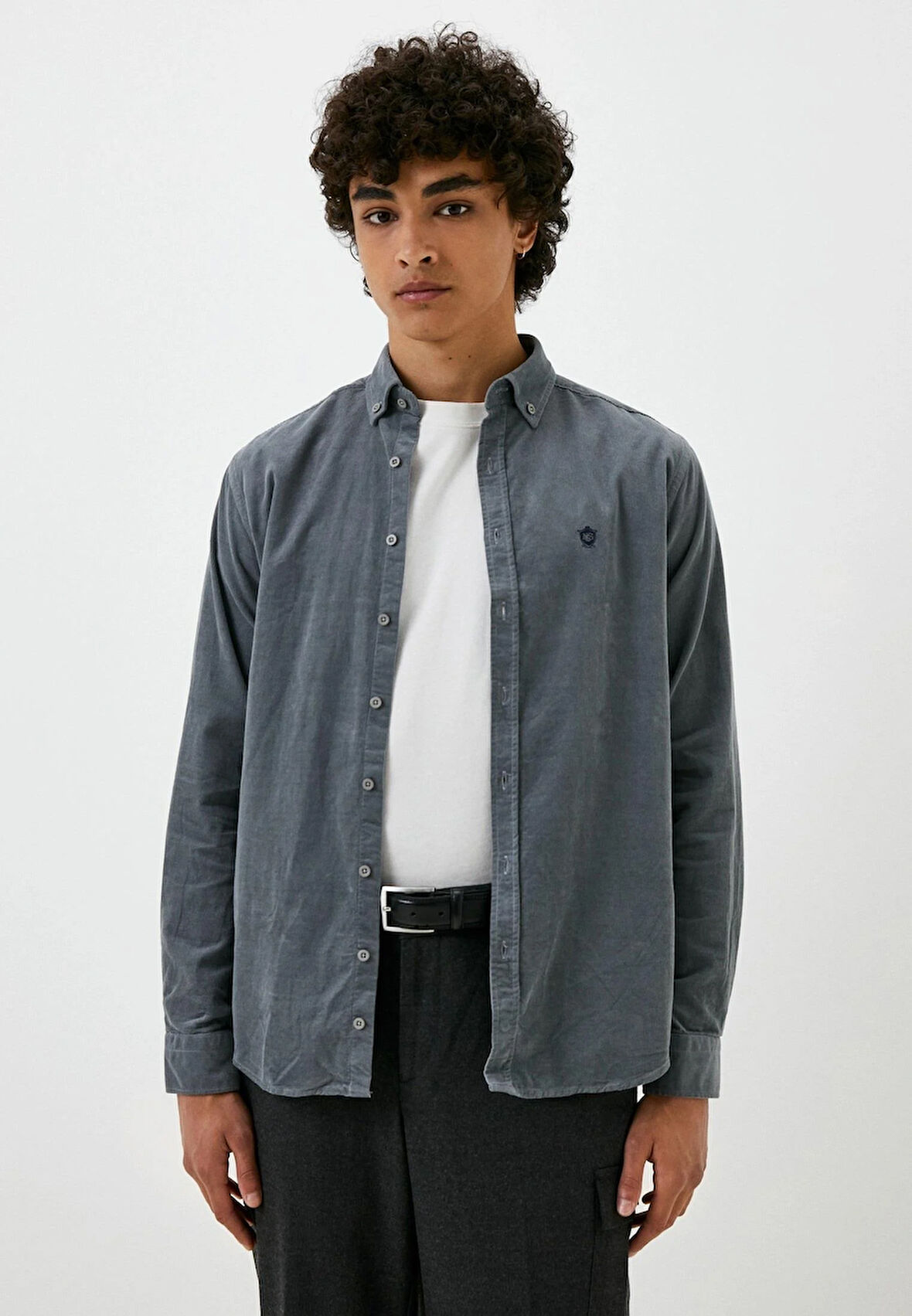 Erkek Kadife Gömlek GRİ %100 Pamuk Düğmeli Yaka Slim Fit Logo Detaylı Gömlek NCS JEANS 7980