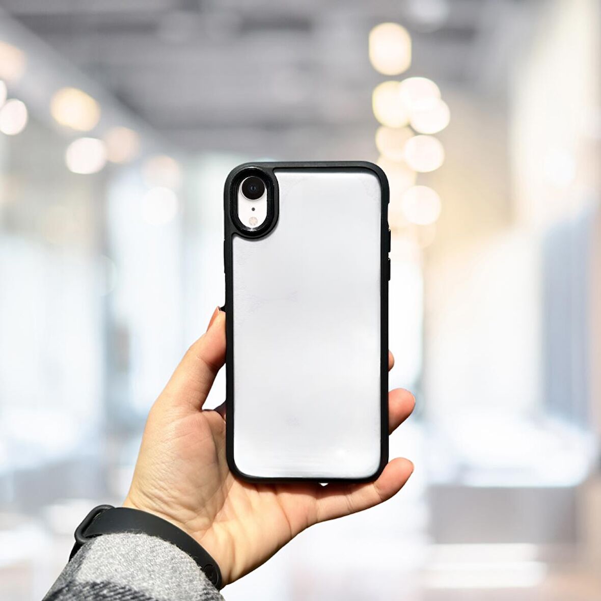 İPHONE XR YANLARI RENKLİ SİLİKON PARLAK ARKA YÜZEYLİ TLP TİGER HİBRİT KAPAK