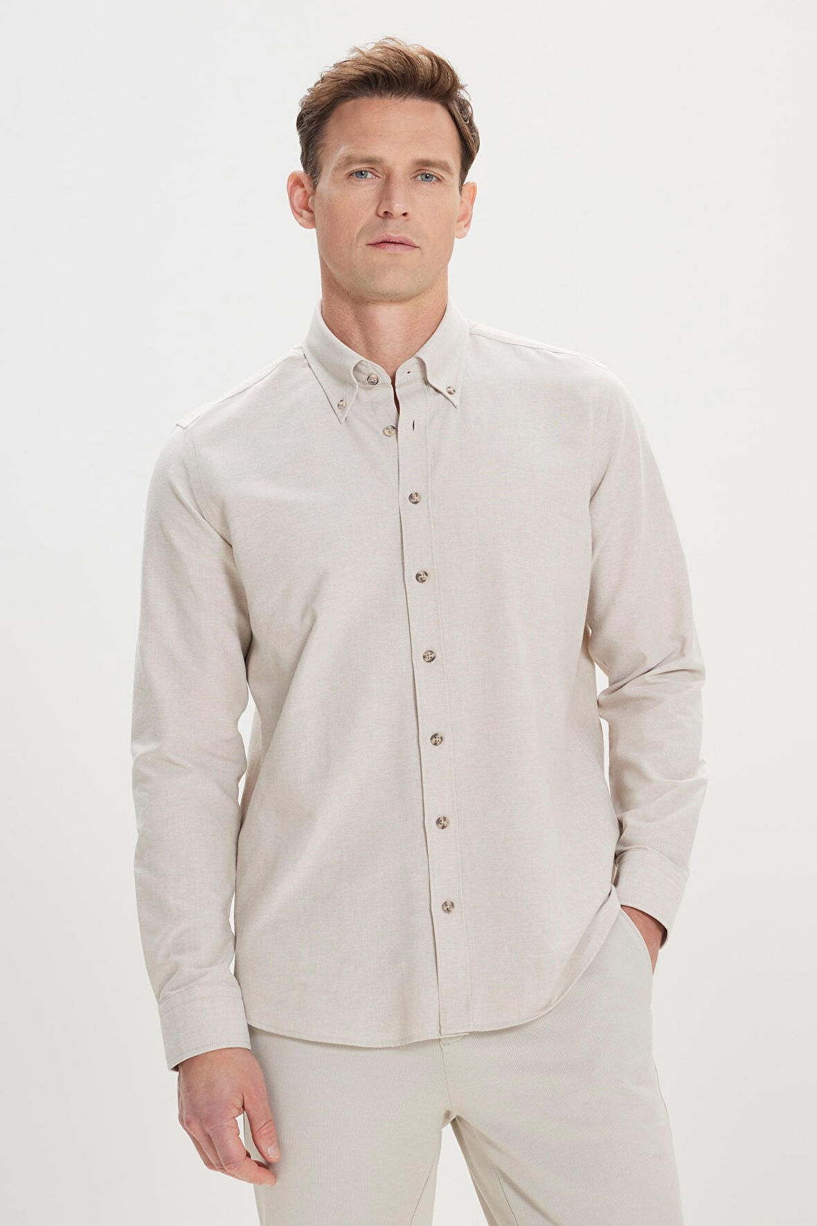 Altınyıldız Classics Slim Fit Düğmeli Yaka Oxford Bej Erkek Gömlek 4A2000000050