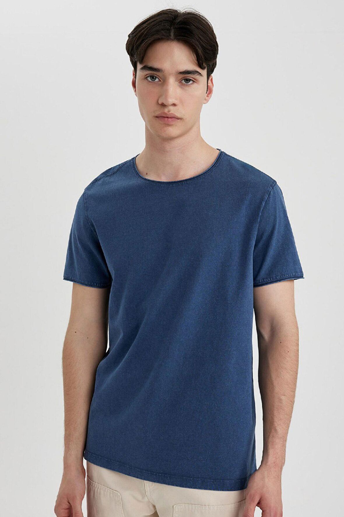 DeFacto Regular Fit Bisiklet Yaka Basic Düz Kısa Kollu Tişört B3491AX24SPIN233