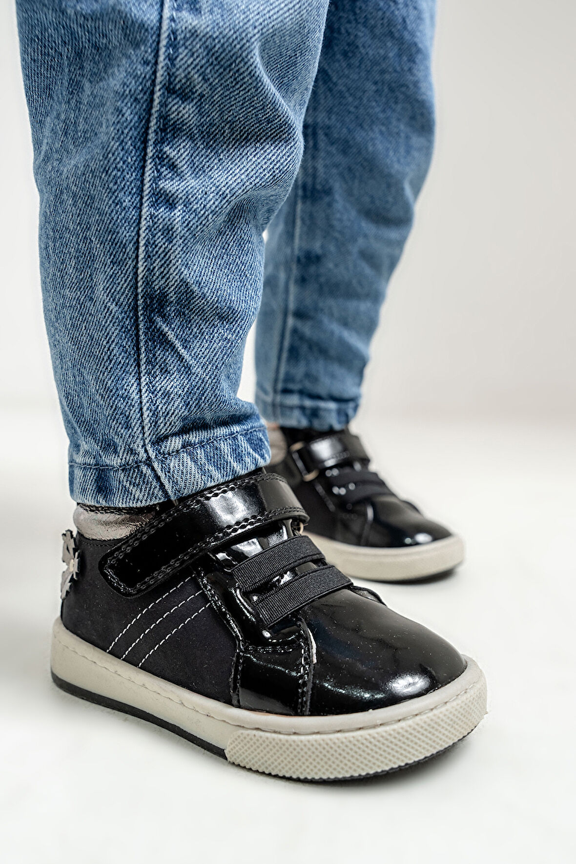 mnpc Kız Çocuk Siyah Hakiki Deri Suya Dayanıklı Anatomik Günlük Bot