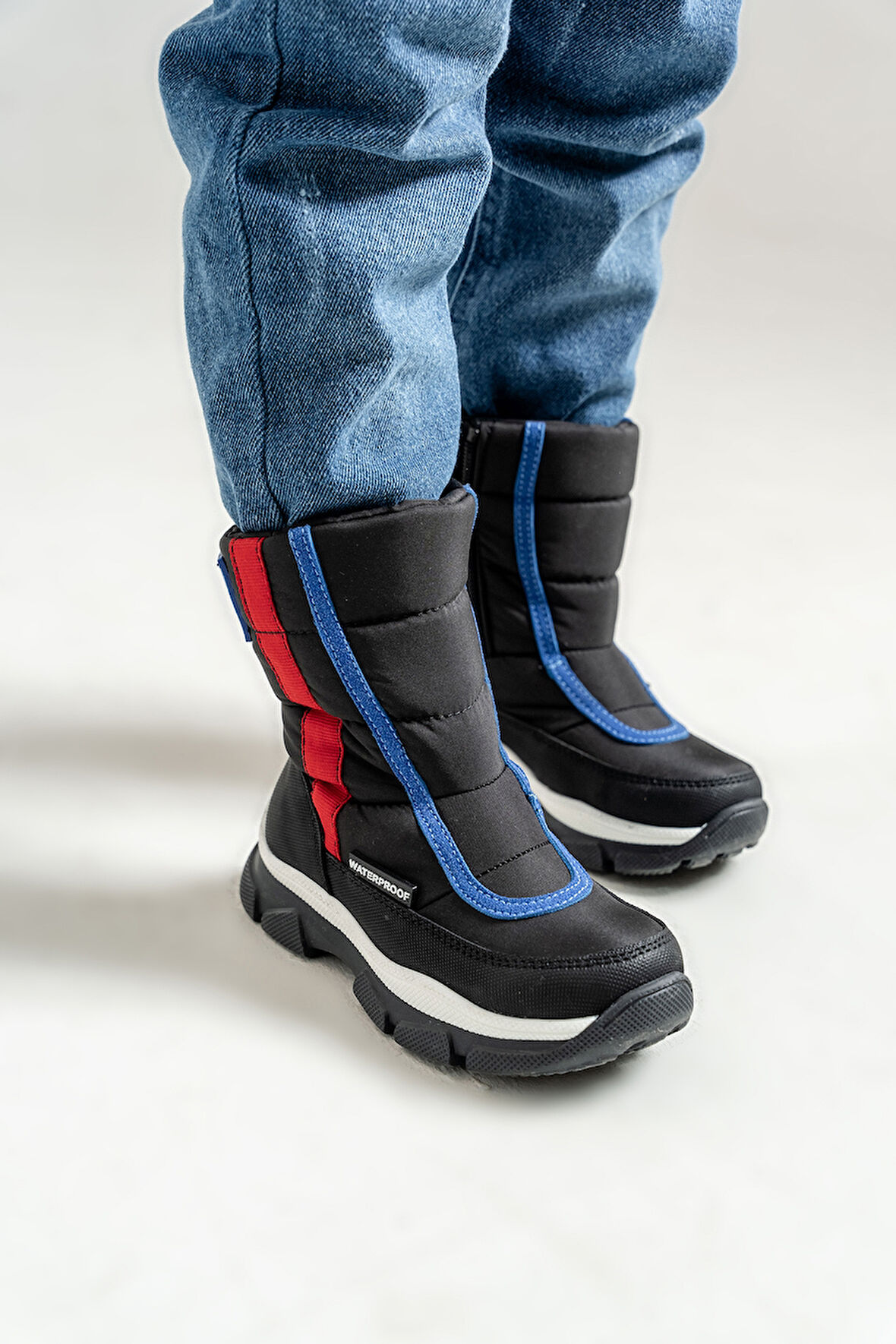 mnpc Erkek Çocuk Siyah Su Geçirmez Anatomik Günlük Bot