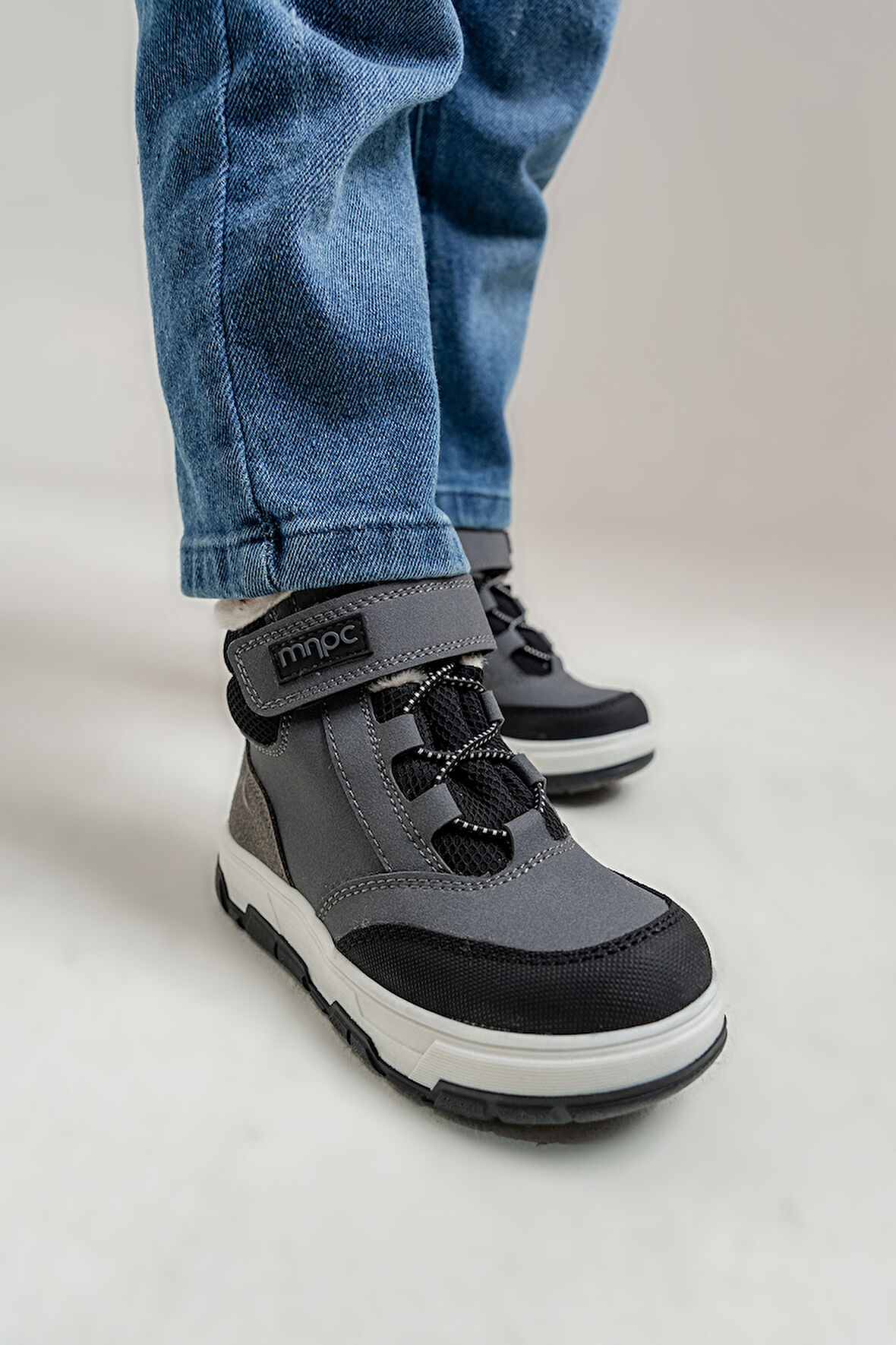 mnpc Erkek Çocuk Gri Suni Deri Suya Dayanıklı Anatomik Günlük Bot