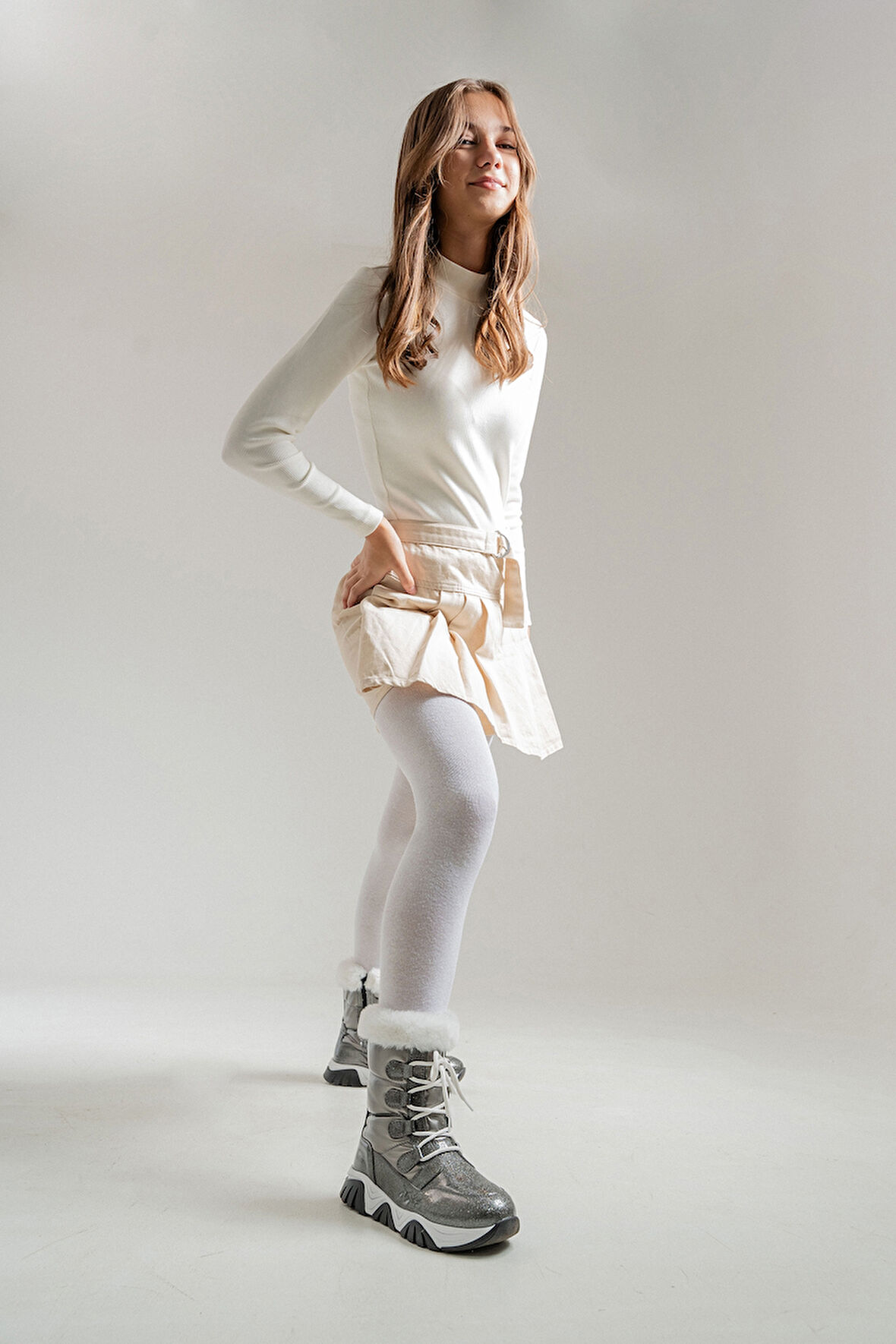 mnpc Kız Çocuk Platin Simli Rugan Deri Suya Dayanıklı Günlük Bot