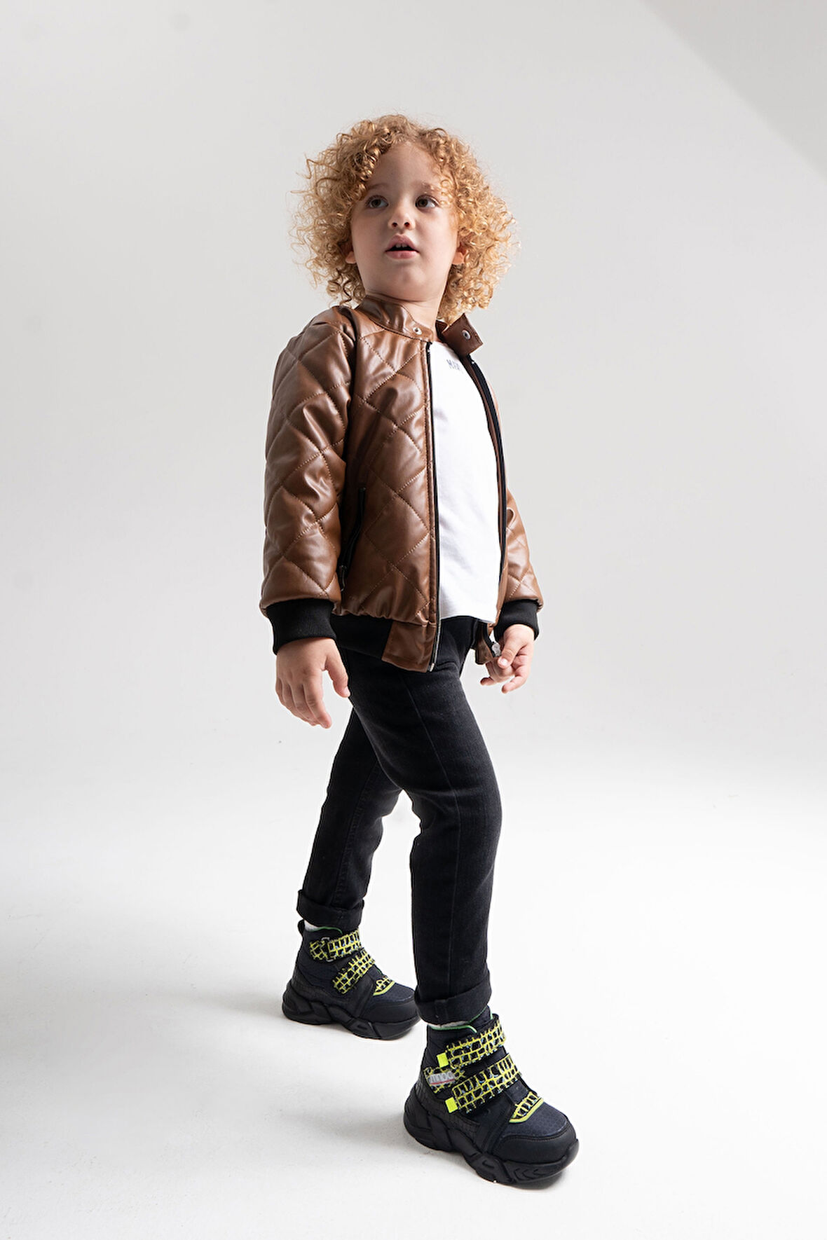 mnpc Erkek Çocuk Siyah Suya Dayanıklı Anatomik Günlük Bot