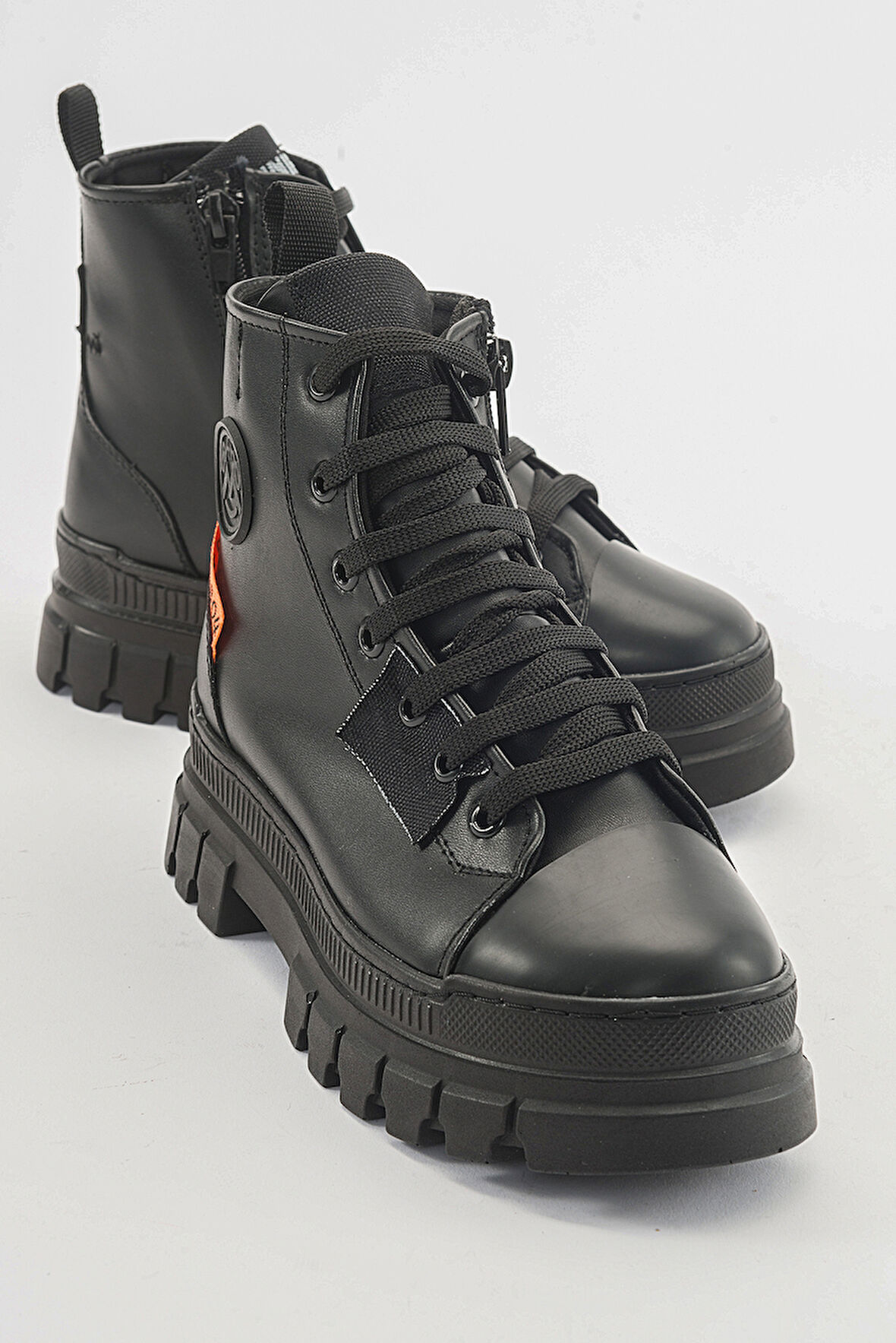 mnpc Kız Çocuk Siyah Suya Dayanıklı Anatomik Günlük Bot