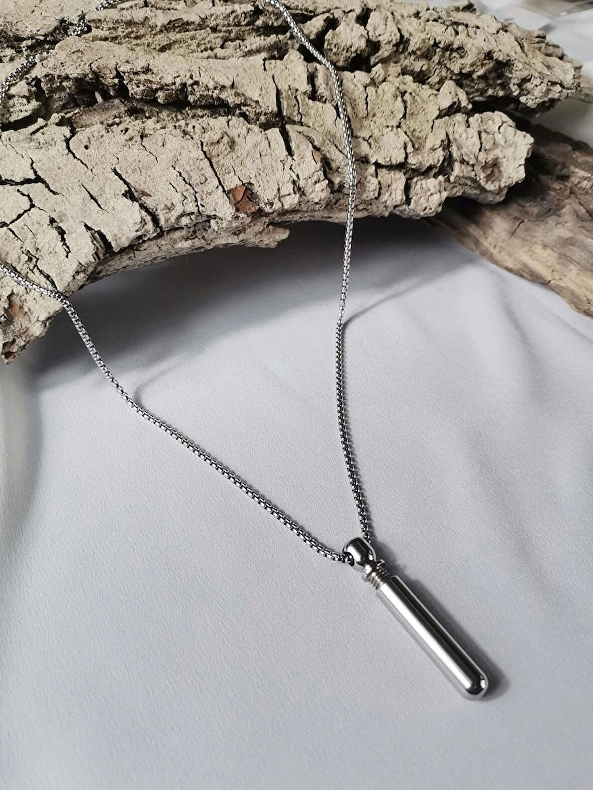 Luna Jewelry Erkek Gümüş Renk Infinity Capsule Pendant 316 L Çelik Kolye