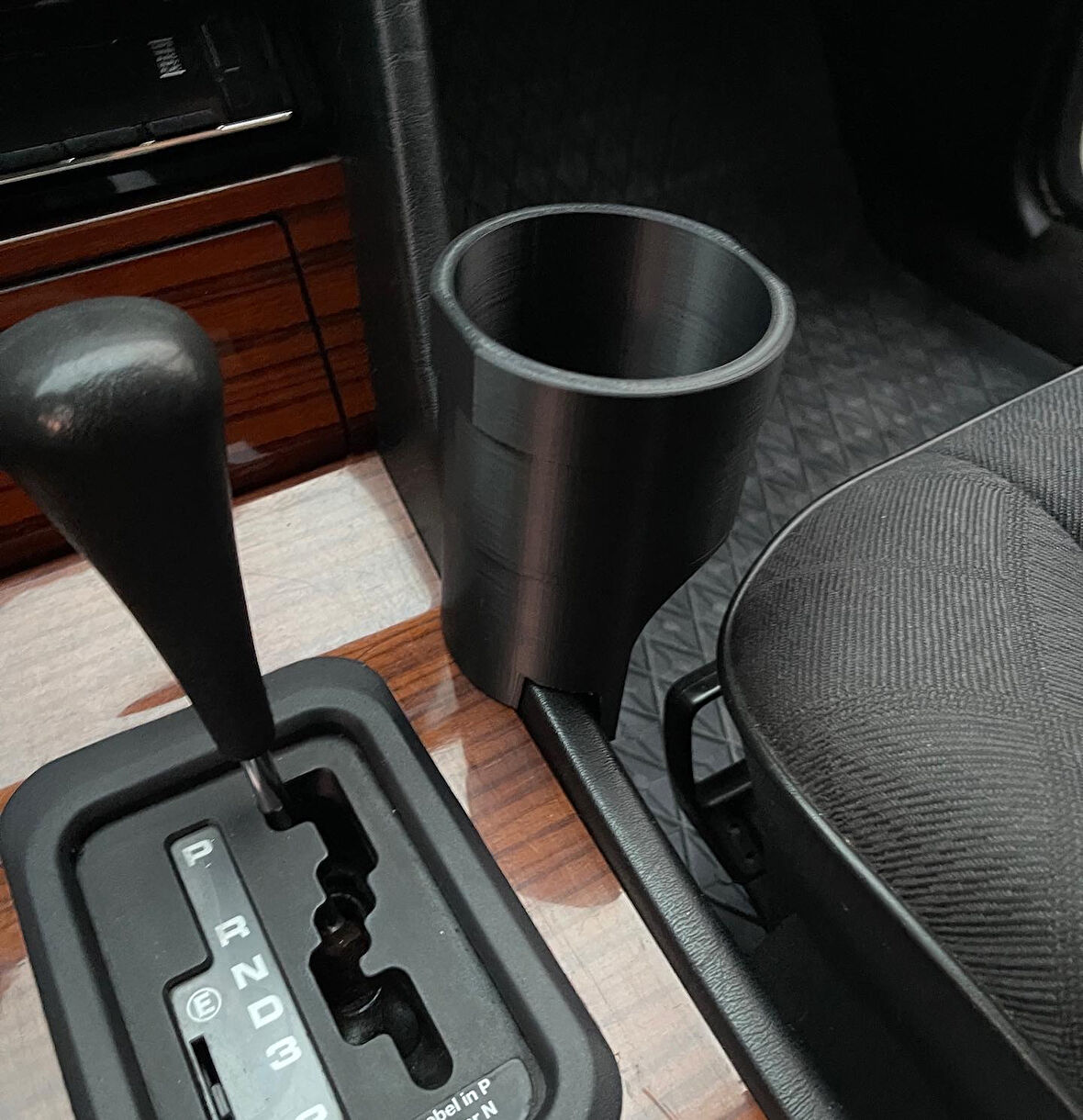 Mercedes W124 Bardaklık Bardak Tutucu Siyah