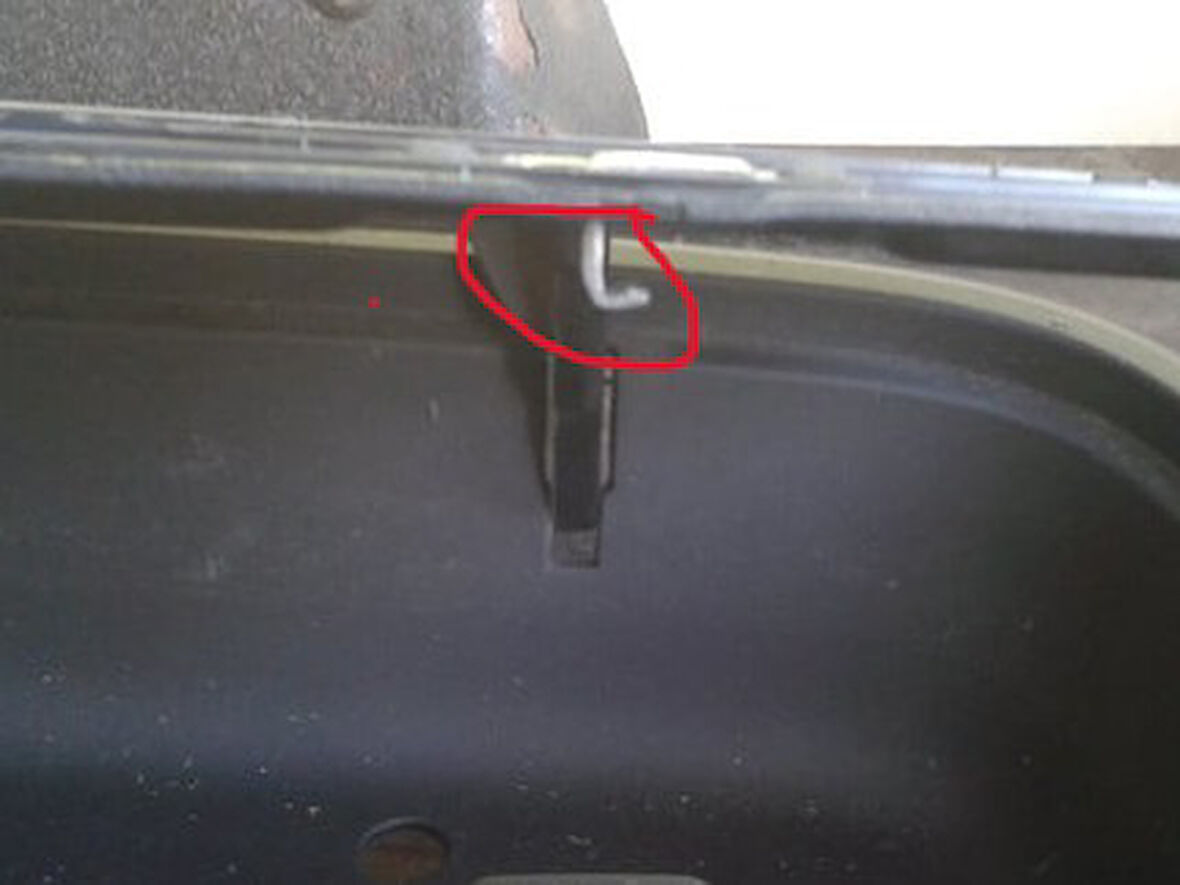 Ford Focus 2 2.5 Göğüs Saklama Gözü Tırnağı