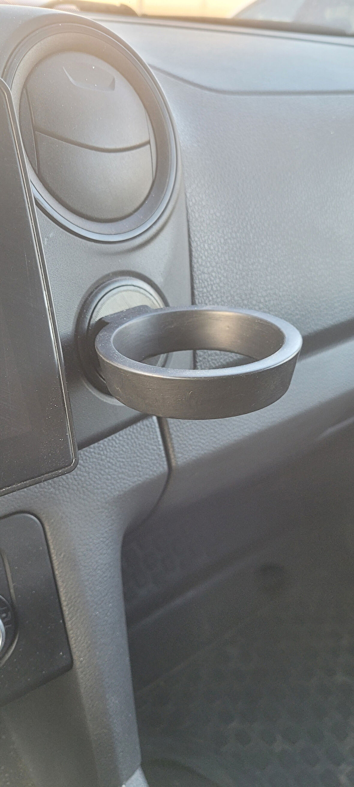 Vw Amarok Bardaklık