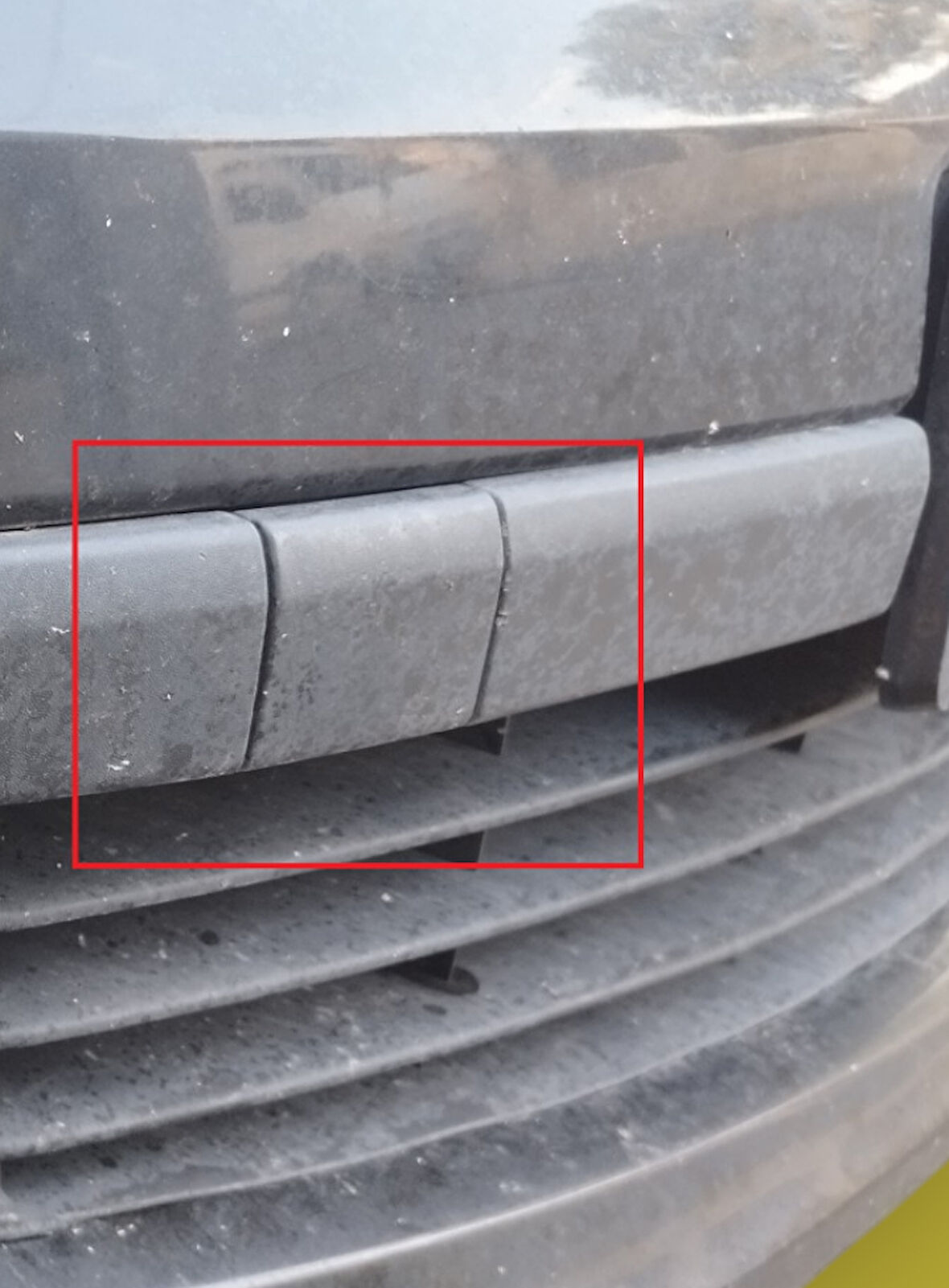 Clio 3 Ön Tampon Çeki Demiri Kapağı