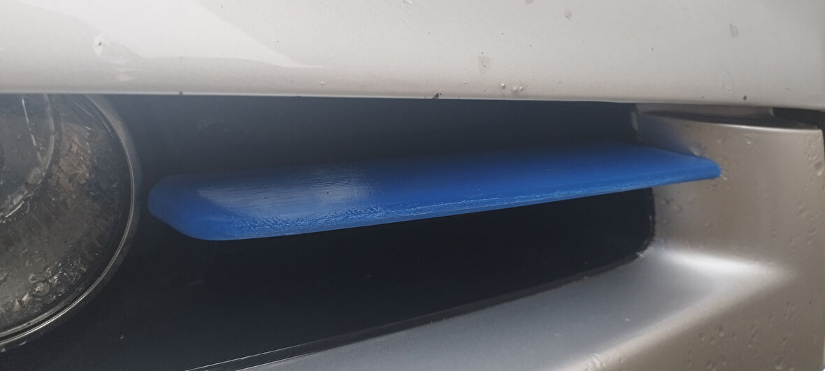 Alfa Romeo 159 Farın Yanındaki Plastik