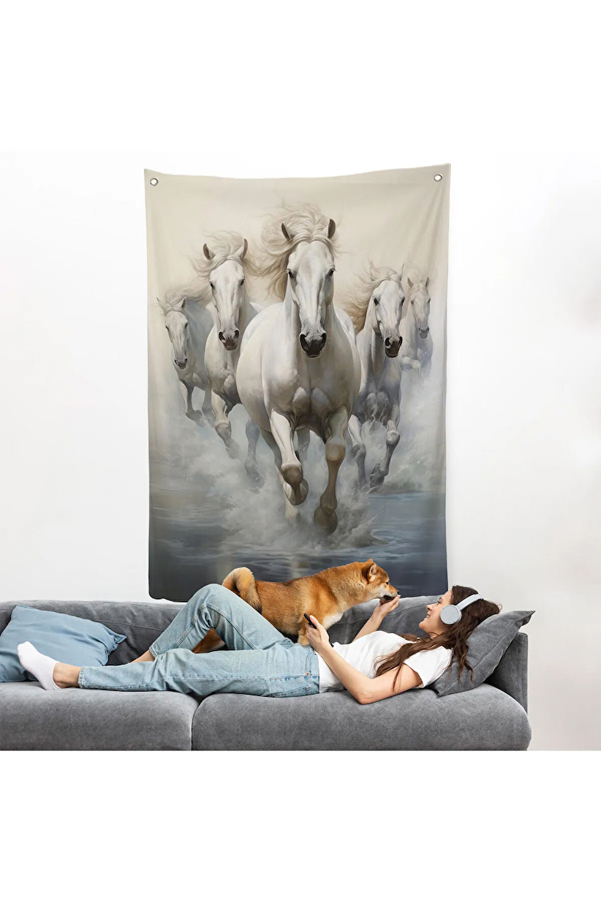 Suda Koşan Beyaz Atlar Duvar Örtüsü-8000