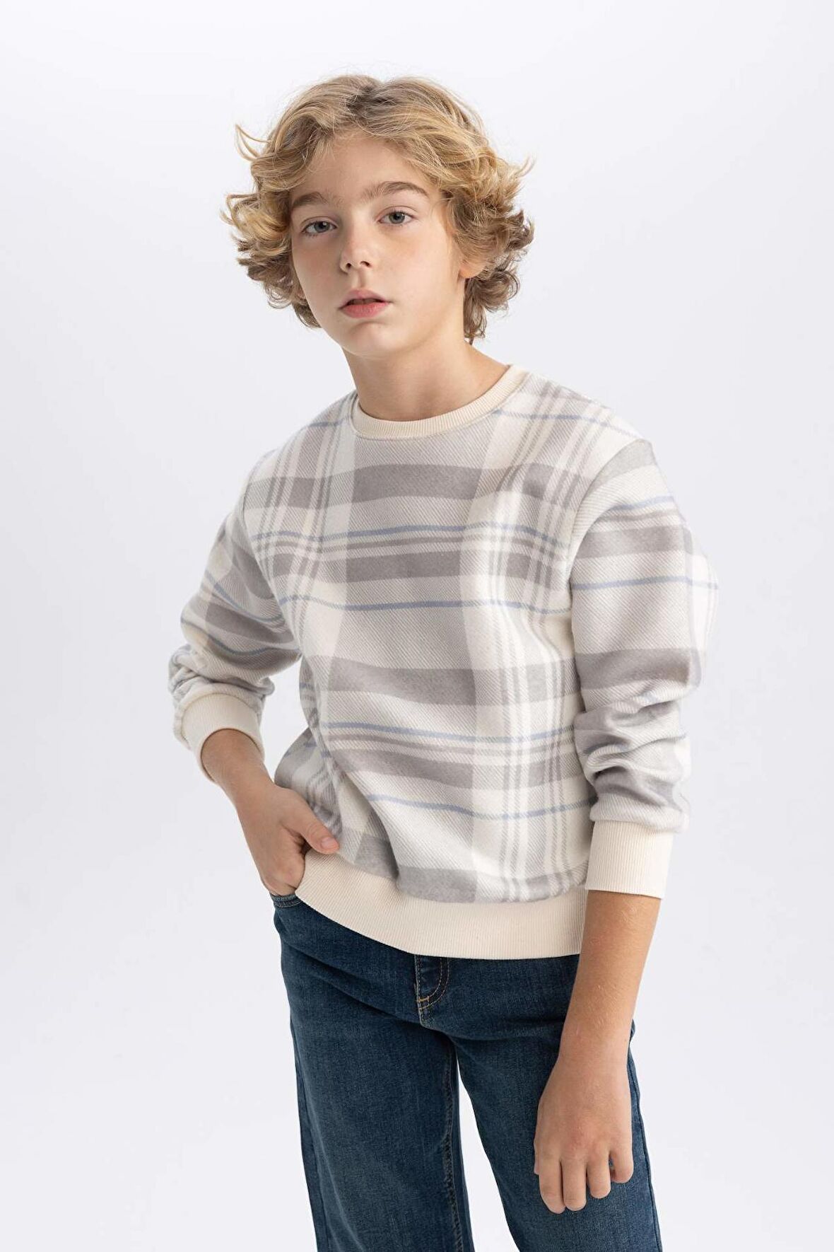 DeFacto Erkek Çocuk Bisiklet Yaka Desenli Sweatshirt B5391A823WNBG560