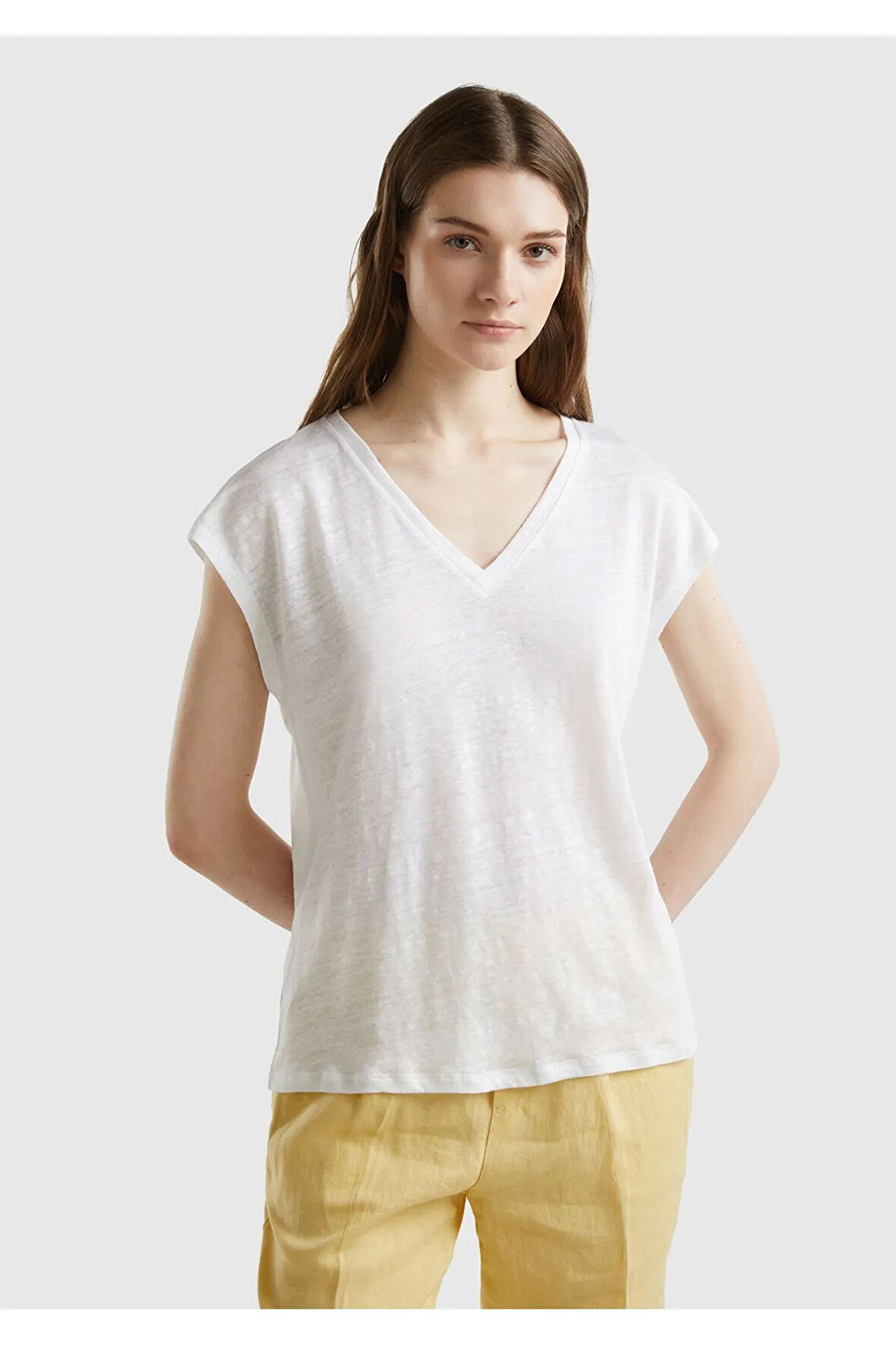 United Colors of Benetton Kadın Beyaz Tişört Model Kodu: 124P3KGQD103M