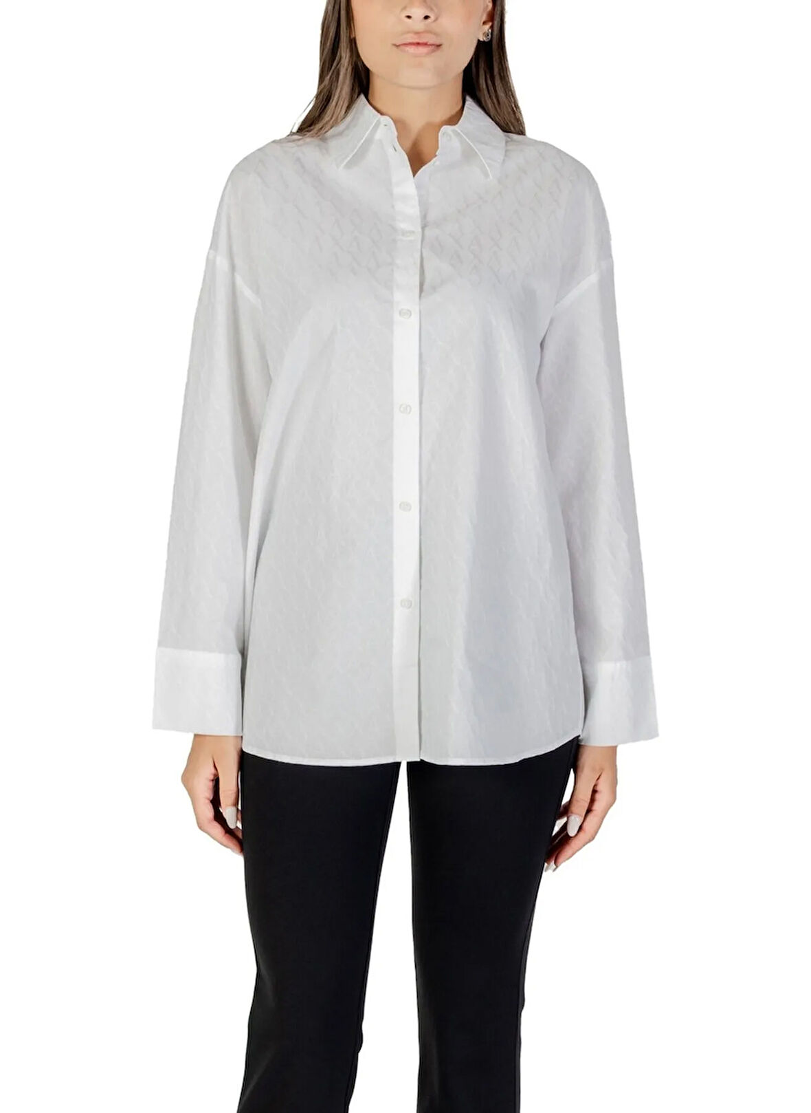 Armani Exchange Standart Gömlek Yaka Düz Beyaz Kadın Gömlek XW001424