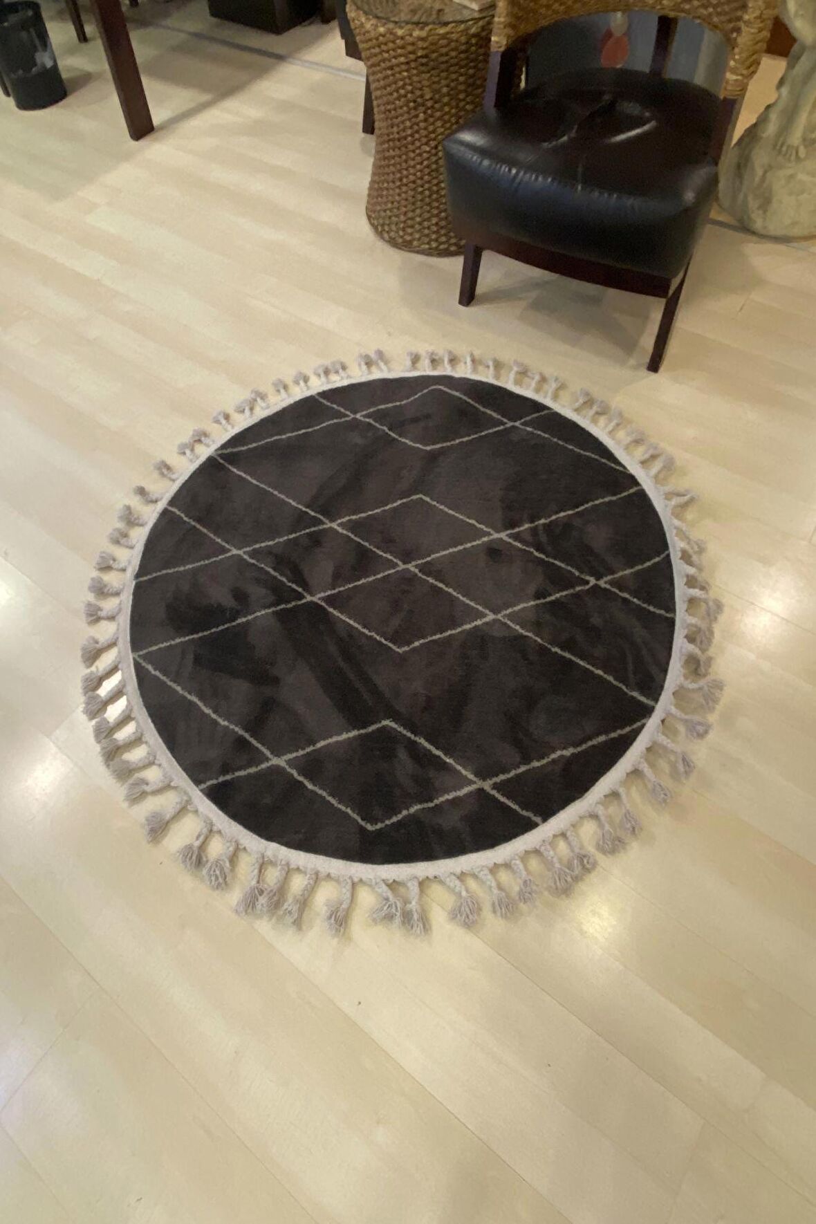 URB 02 BLACK GREY120*120 CM YUVARLAK HALI