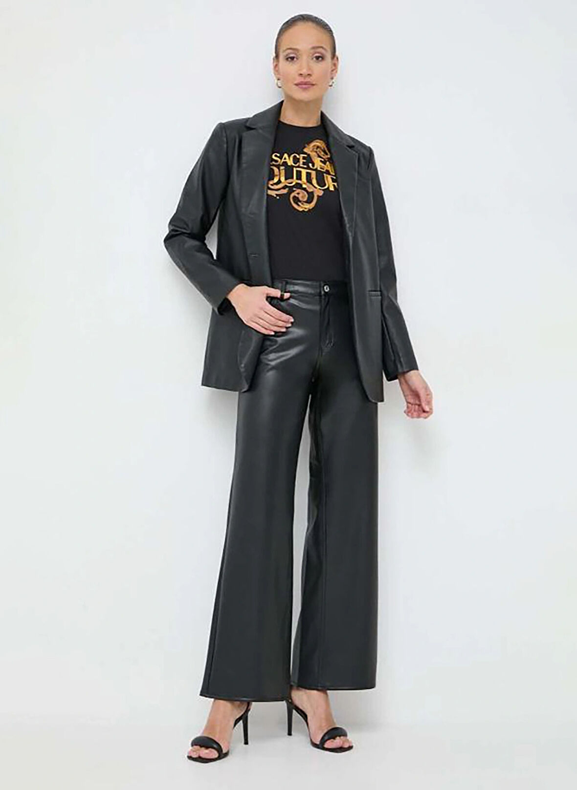 Versace Jeans Couture Yuvarlak Yaka Baskılı Siyah Kadın T-Shirt 76HAHG00