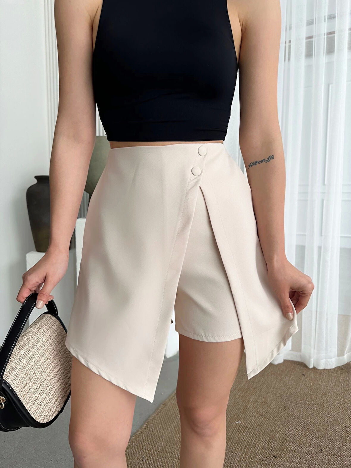 İki düğmeli şort etek S24046