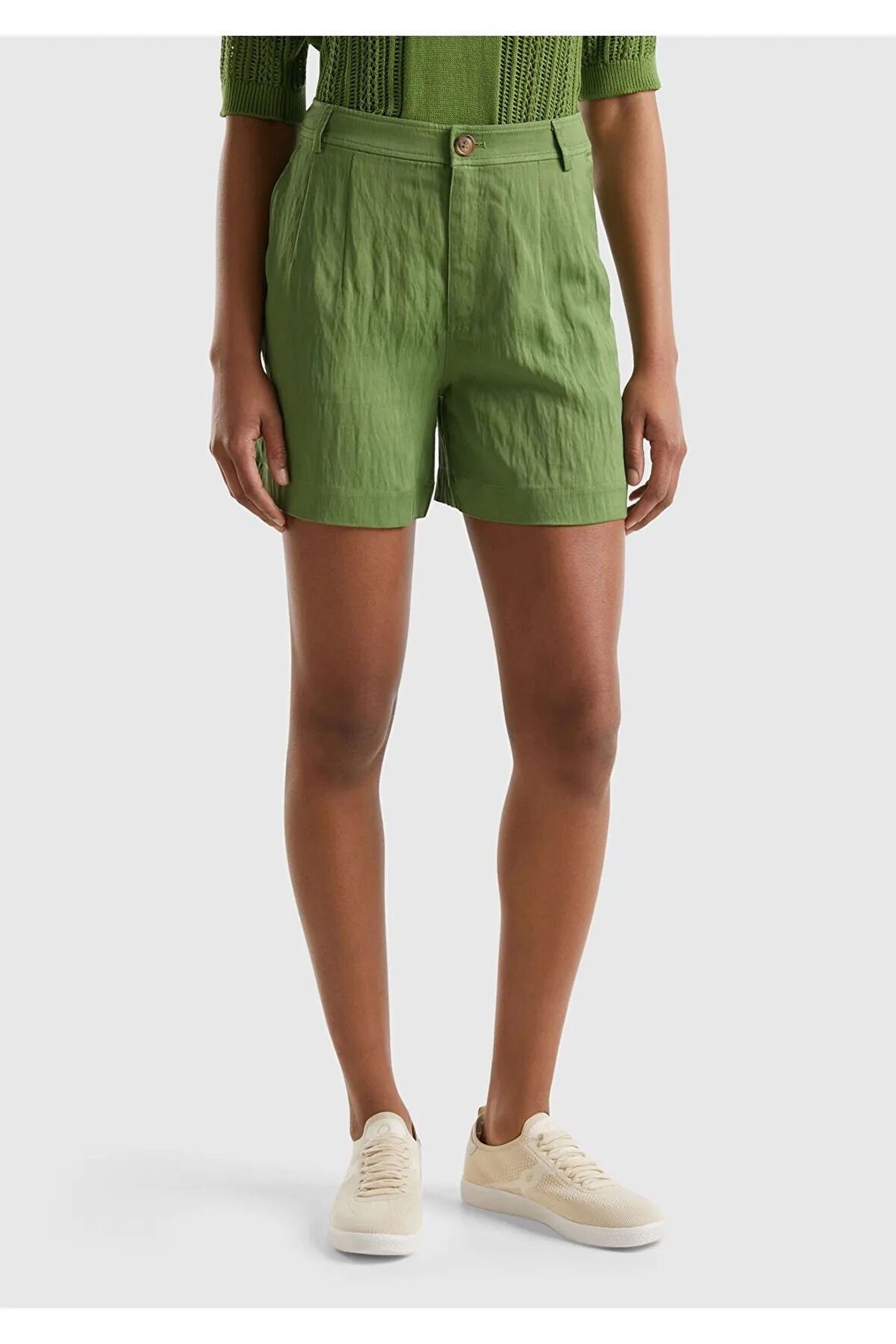 United Colors of Benetton Kadın Haki Şort Model Kodu: 124P47OZD901C